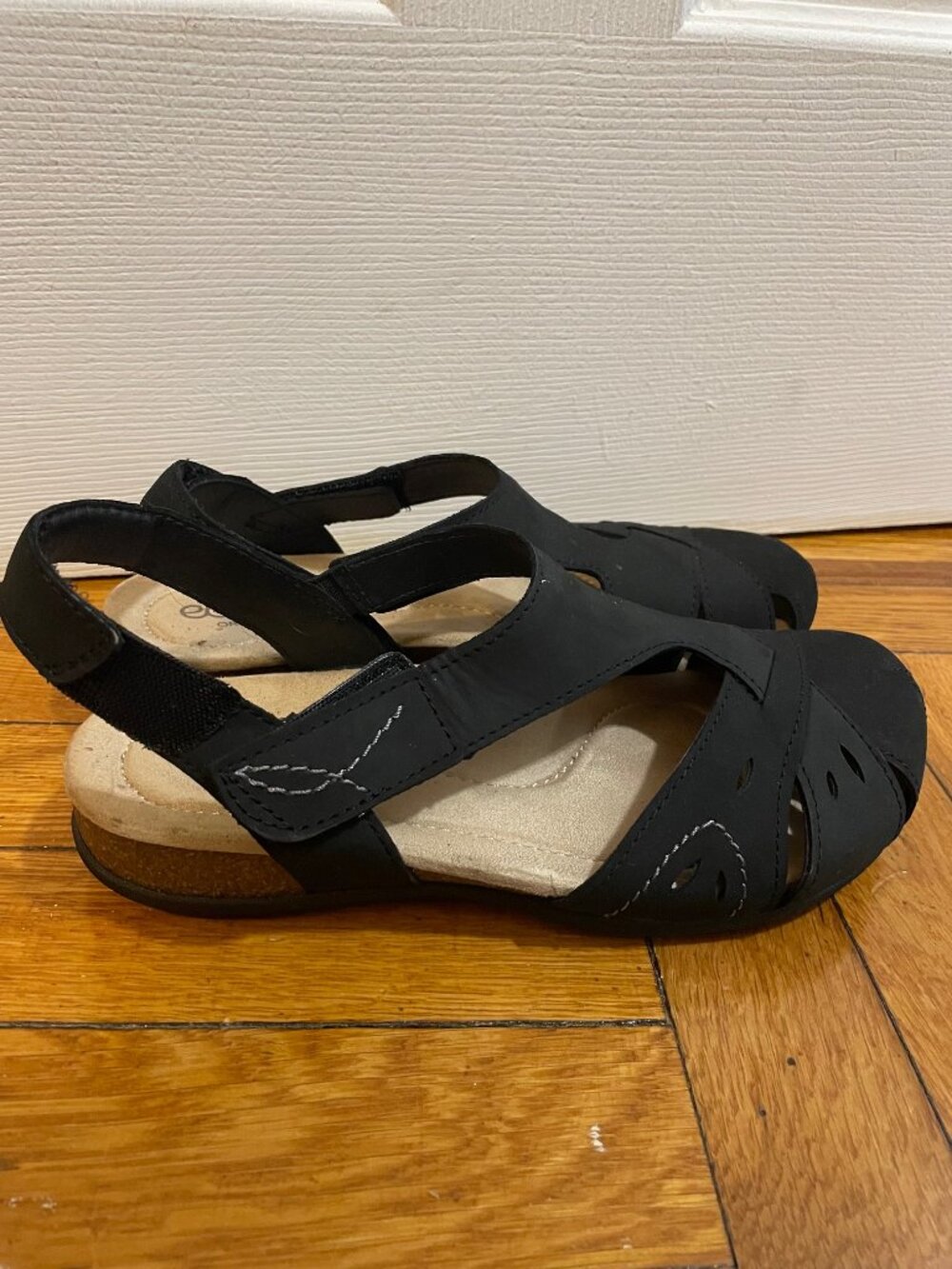 Earth Shoes Black Birdine Casual Round Toe Slip-on Sandals 7.5M